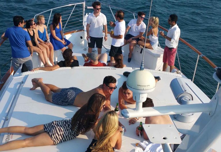 Super Duper Chicago Booze Cruise and Yacht parties in Chicago