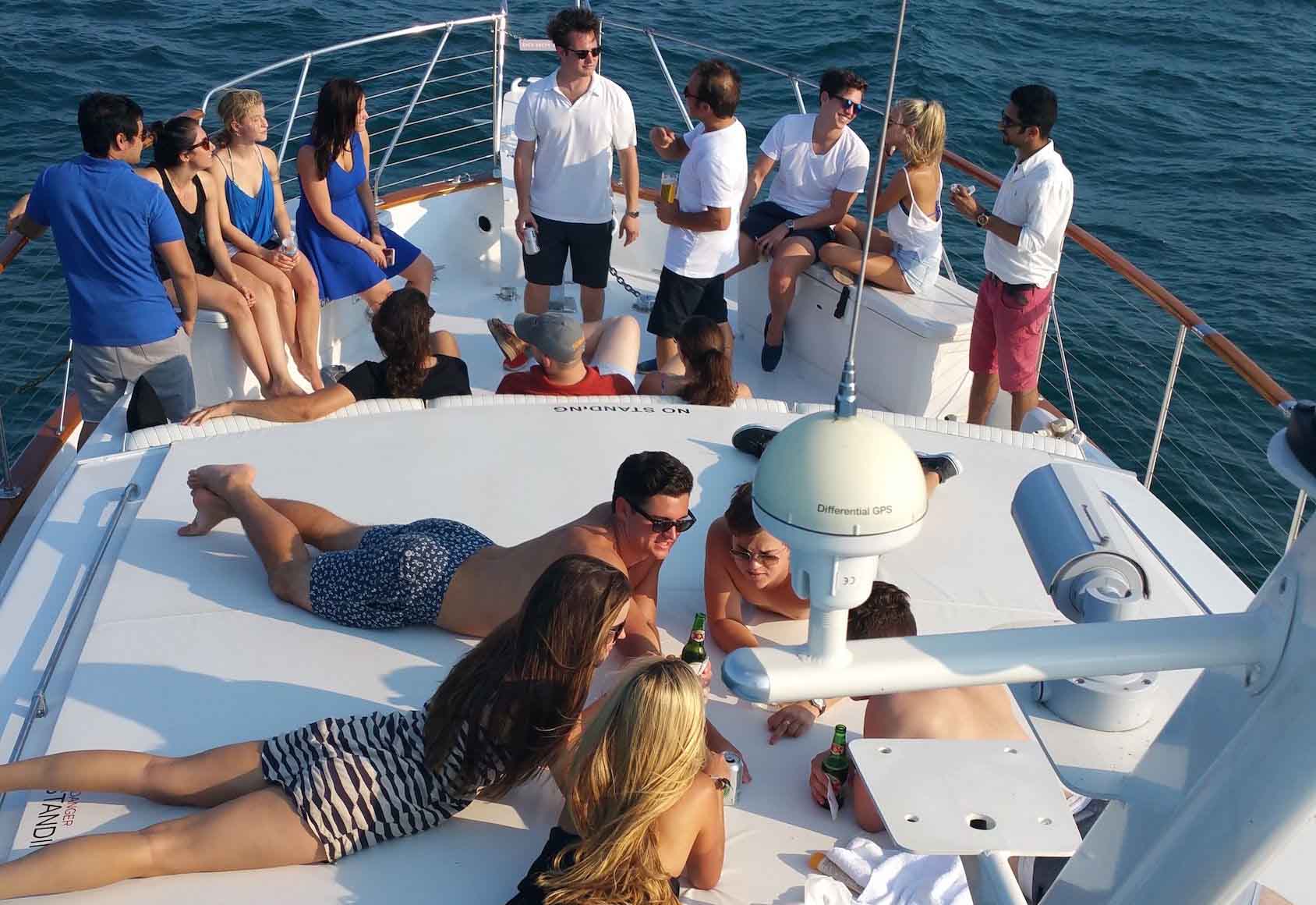 yacht party booze cruise