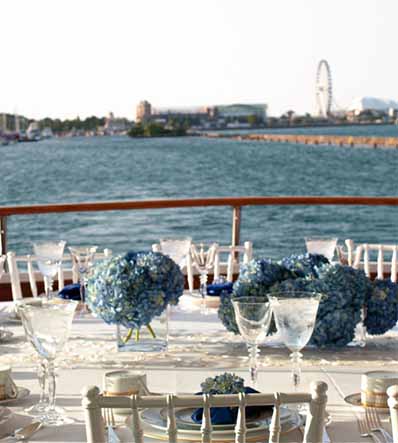 Chicago-Private-Yacht-Rentals-dinner-cruises.jpg