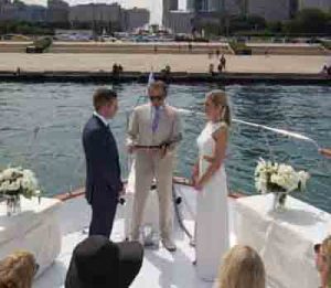 Chicago private yacht rental for weddings and anniversaries