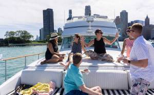 Chicago cocktail booze cruises private yacht