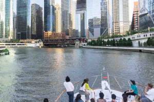 Chicago private yacht rentals Chicago River tours