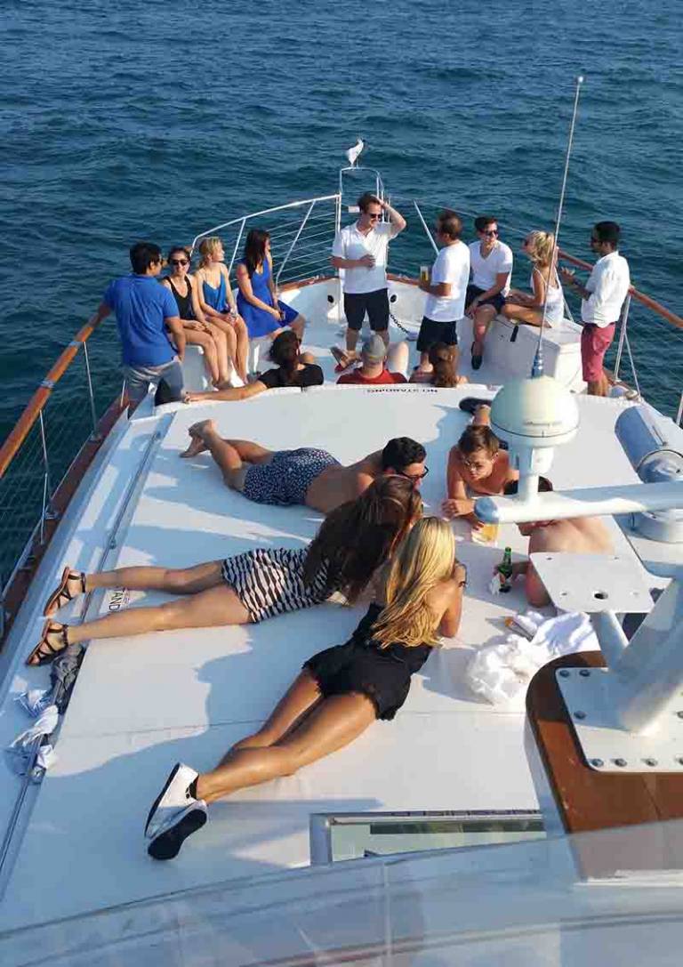 chicago private yacht rentals