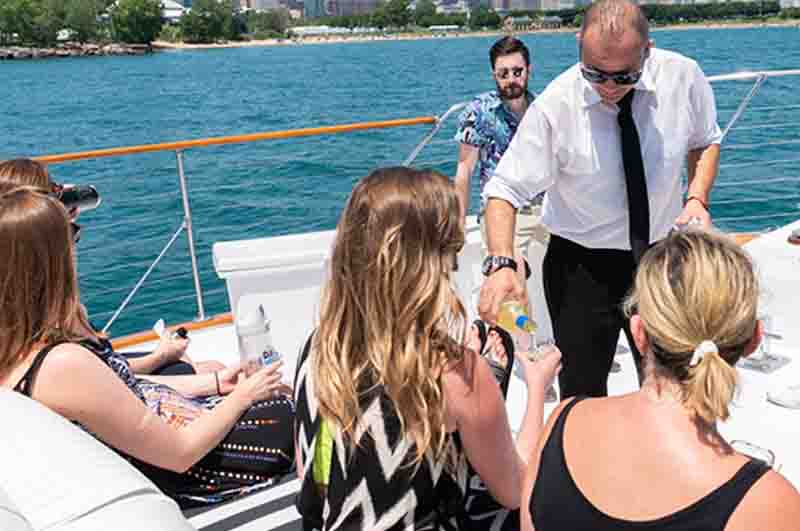 private booze cruise chicago