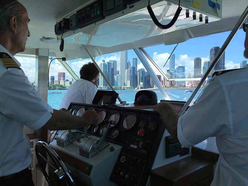Chicago boat rentals with Captains