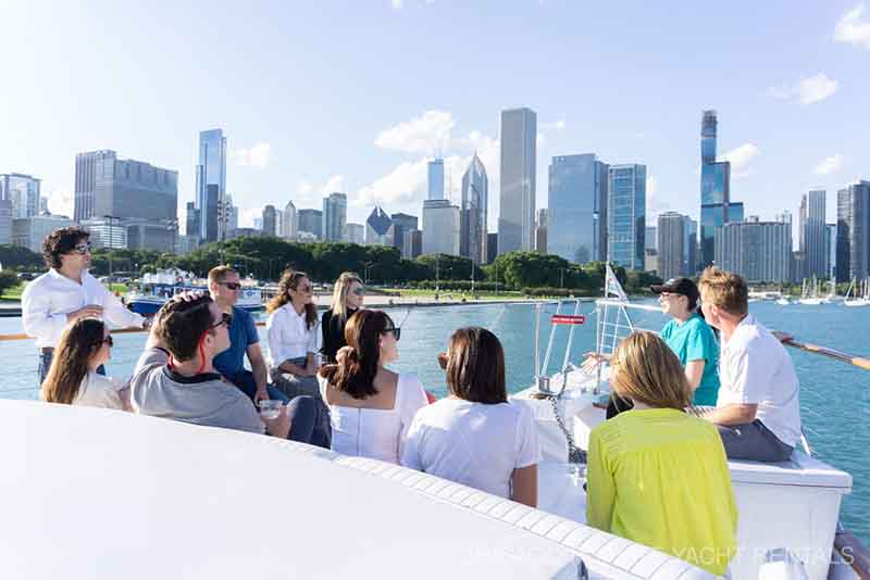 Exclusive Architecture boat tours in Chicago