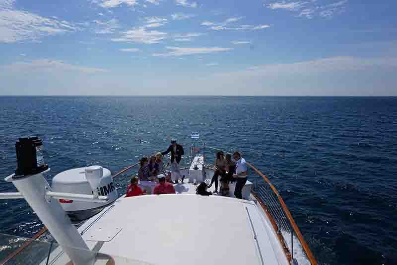 Chicago-Private-Yacht-Rentals-shore-to-shore-charters.jpg