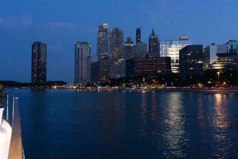 Private Chicago sunset cruise for a fabulous dinner party