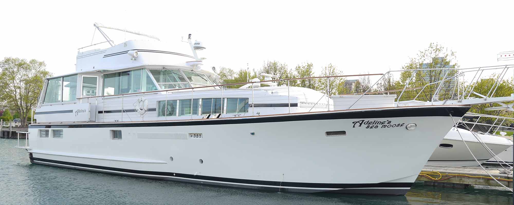 Chicago Private Yacht Rentals Adelines Sea Moose Yacht Features