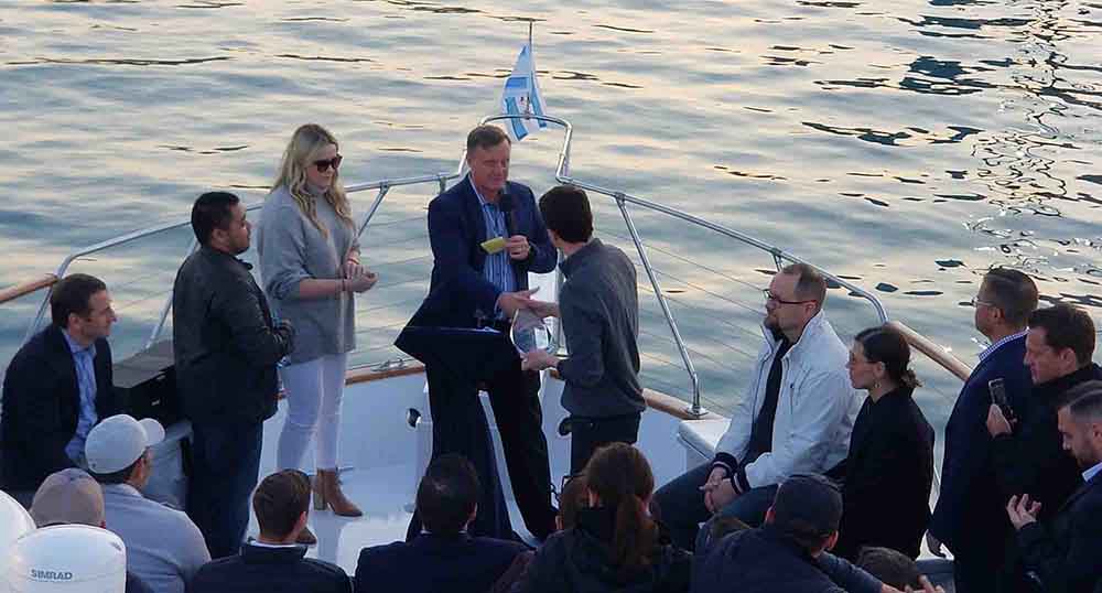 Best Chicago boat rental for company events