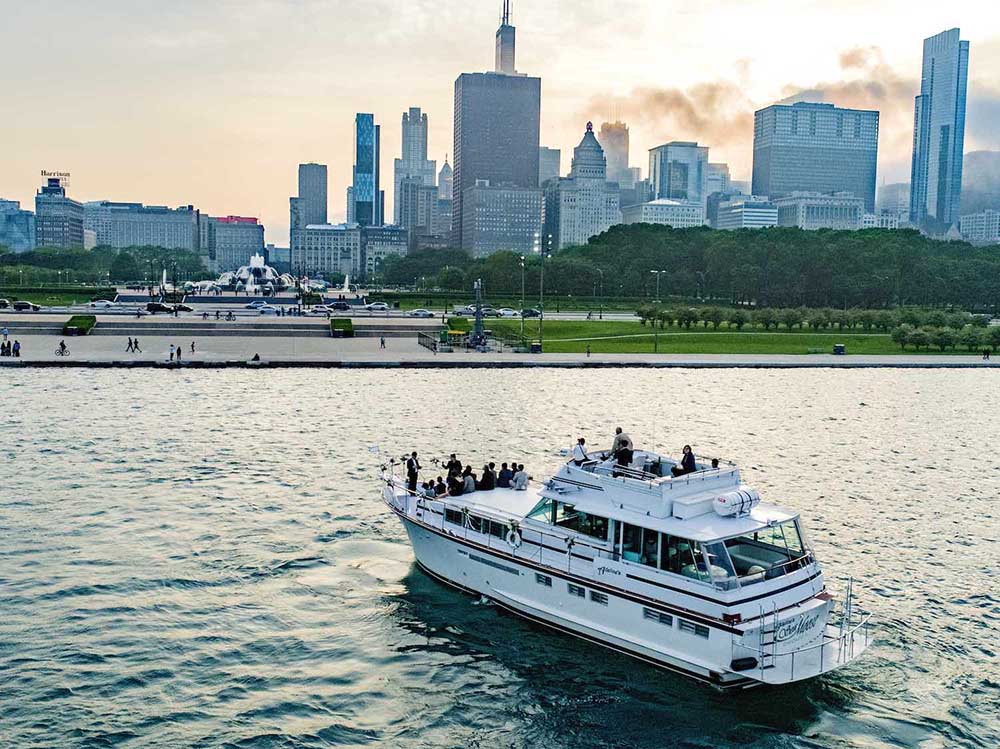 Buckingham Fountain Chicago cruises