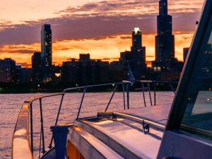 Top Chicago night boat parties