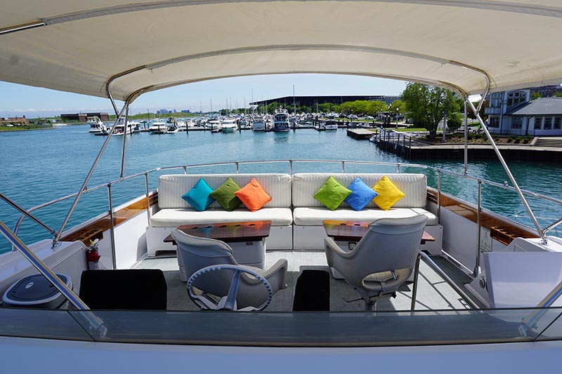 private yacht rental chicago